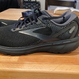 Brooks Ghost Black and Gray Athletic Shoes. Only Worn A Few Times